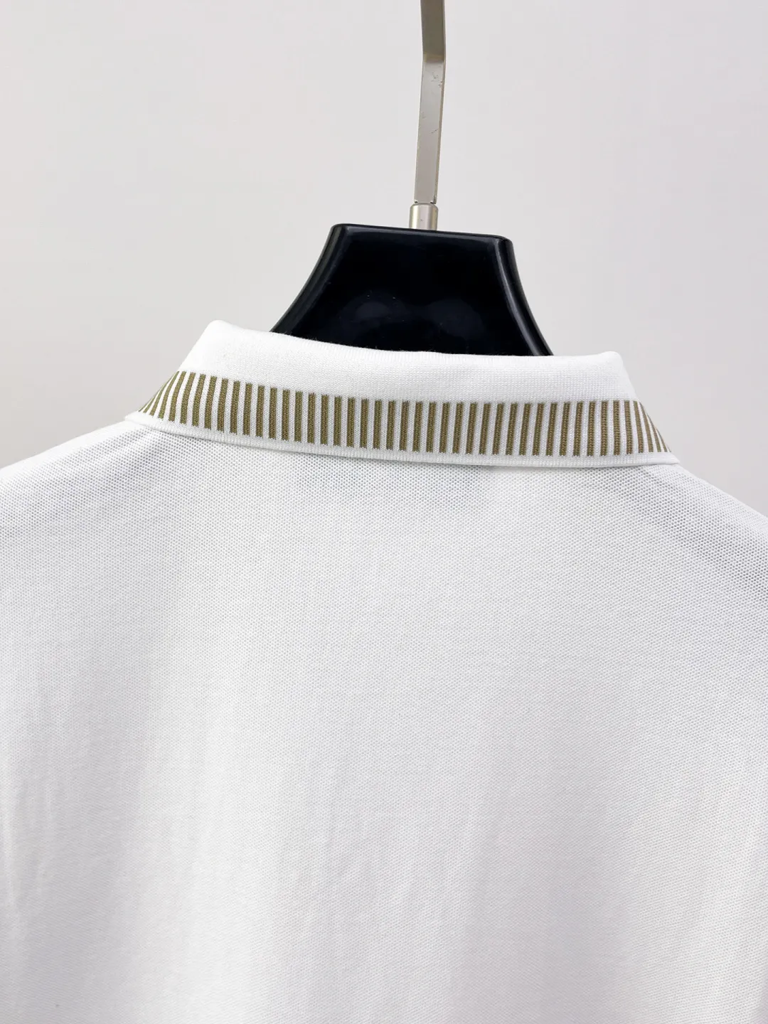 Casablanca New Arrival long-sleeved Polo shirt, original fabric, official Same Style, made of pure cotton pique fabric, custom-made in the same vat, feels very comfortable and smooth, very wide and stylish, produced by a first-line brand Factory, imported Behringer embroidery machine, embroidery is full and textured, collar and collar ribs are woven with imported yarn, will not deform after long-term wear, the most New Arrival style in autumn and winter, fashionable and individual, super Versatile and good-looking Very suitable for both men and women. A must-have item for everyone. Size: M-XXXL